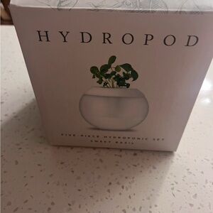 Netflix White Hydroponic Set